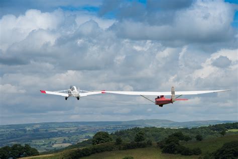 About Us: Black Mountains Gliding Club/School at Talgarth