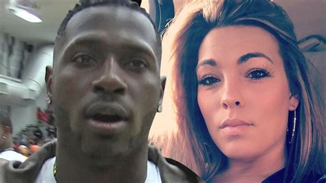 Antonio Brown Desperately Needs Mental Health Treatment, Ex-GF Says