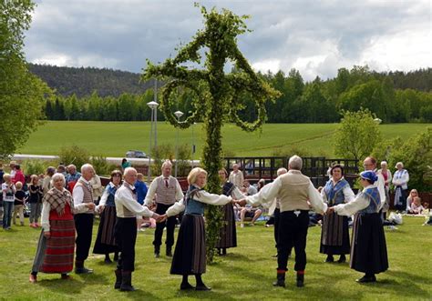 Midsummer, solstice and Litha: Welcome, summer! - Religious Holidays