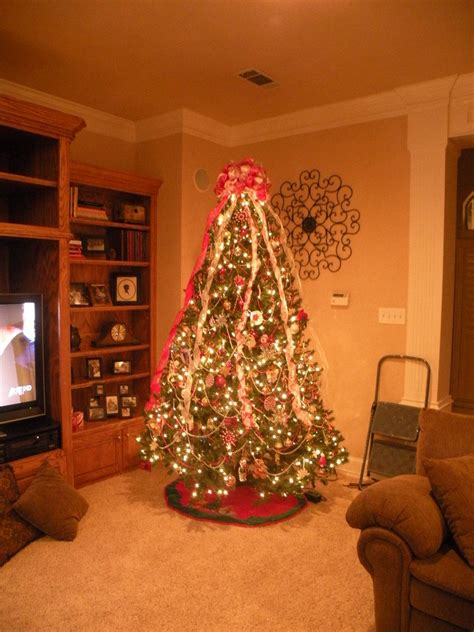 Christmas tree 2014 idea using ribbons and bow topper instead of garland. :) | Ribbon on ...
