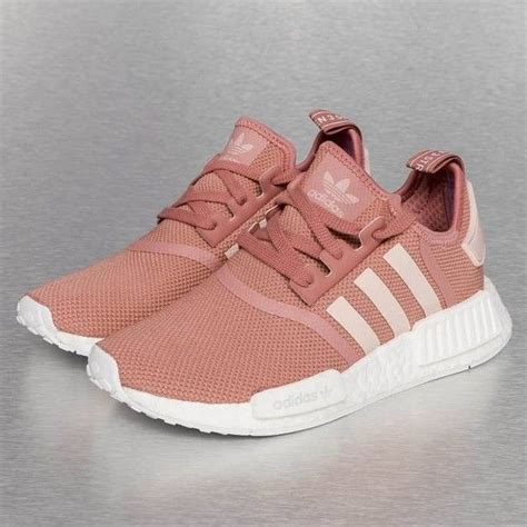 Adidas shoes for women – some vibrant shoes are here! – fashionarrow.com