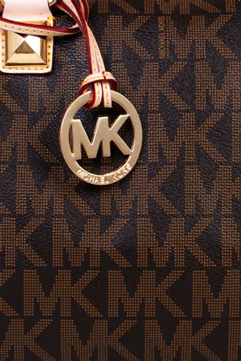 Michael Kors iPhone Wallpaper HD