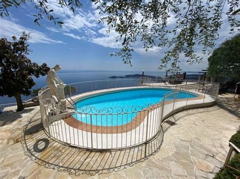 How to Visit the Village of Eze, France