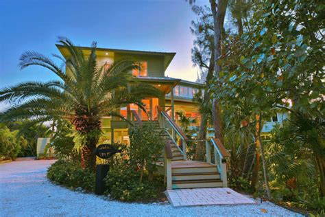 For Sale: Anna Maria Island Beachfront Home | Sarasota Magazine