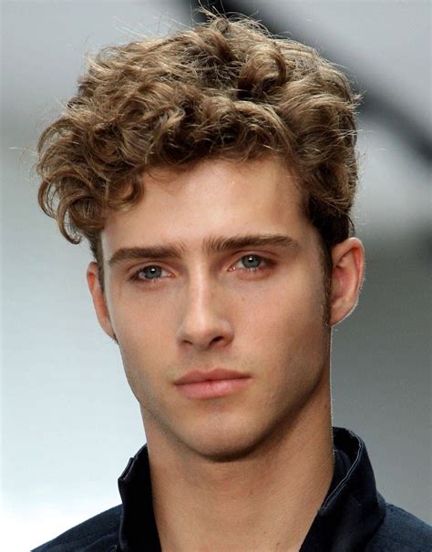 15+ Out Of This World Best Hairstyles To Do With Curly Hair Men