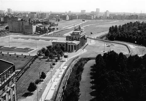 Aerial View Of Brandenburg Gate History - Walmart.com