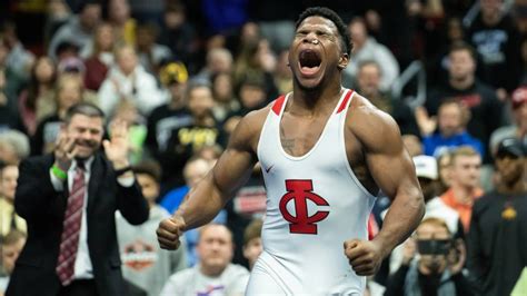 Iowa Hawkeyes: Photos of future stars at IHSAA wrestling championships