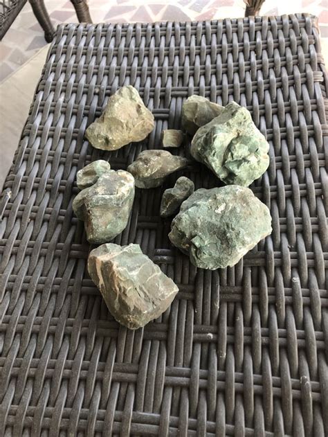 Green Rocks, Collected in Central Kentucky (Knobs Region) : r/whatsthisrock