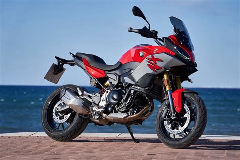 BMW F 900 XR Review: The Sleeper