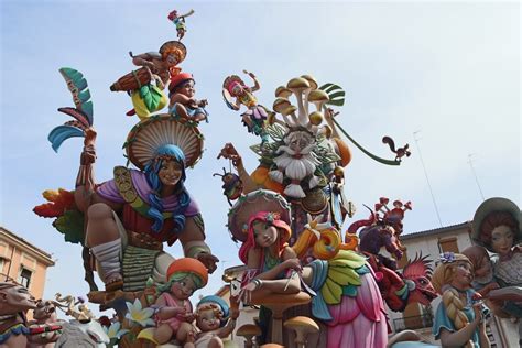 Valencia Fallas Festival: What to Know + Full Video