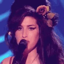 Amy Amyw Gif Amy Amyw Amywinehouse Discover Share Gif - vrogue.co
