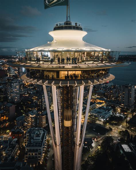 Seattle Space Needle - Tristan Zhou [2500x3125] : r/ArchitecturePorn