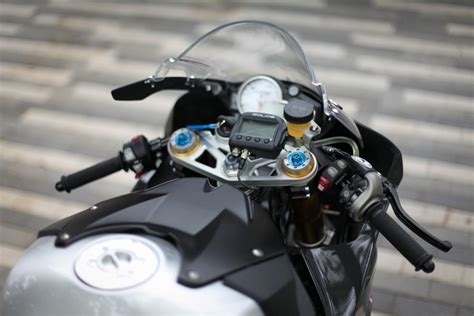 The Best Motorcycle Lap Timers - 2019 Guide - Biker Rated