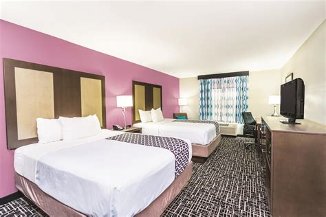 La Quinta Inn & Suites by Wyndham Loudon | Loudon, TN Hotels