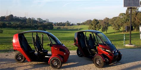 Arcimoto FUV production-spec first drive: it'll turn heads | Electrek