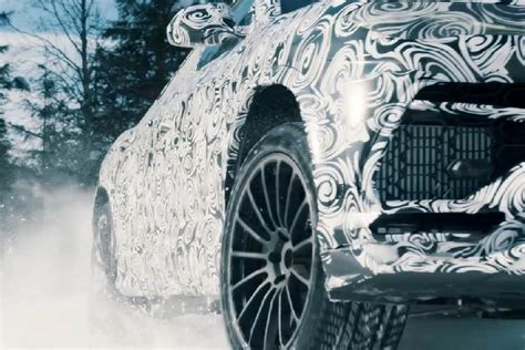 Lamborghini Urus on the Snow — AAAJapan.com