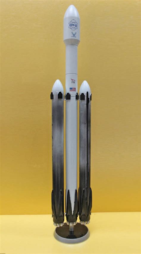 Falcon Heavy Model | Memorial Spaceflights