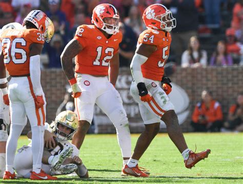 Jeremiah Trotter Jr. named Clemson’s 2023 MVP by ESPN - Yahoo Sports