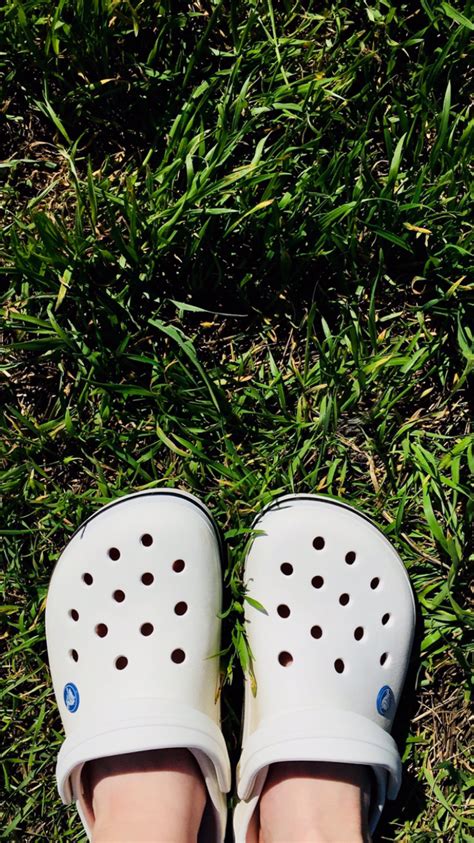 Crocs.Wallpaper iPhone crocs,sunny day | Yellow crocs, Crocs, Crocs crocband