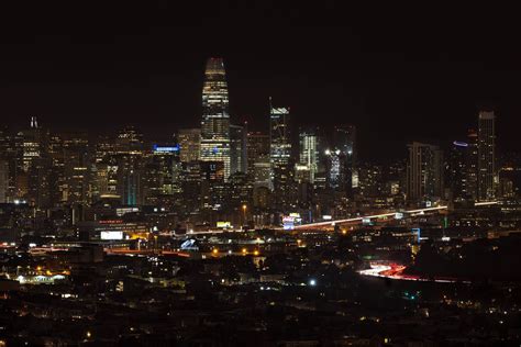 Downtown San Francisco at night : sanfrancisco