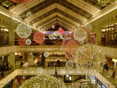 03.01.13 (Christmas decorated Mall) by KeiSuperstar on deviantART | Christmas decorations ...