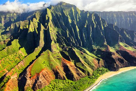 Wailani | Hiking the Nā Pali Coastline