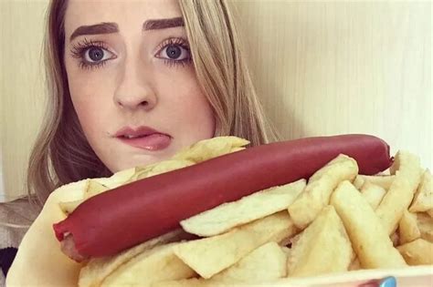 A northerner reviewed a saveloy sausage from one of Essex’s famous chippies - Essex Live