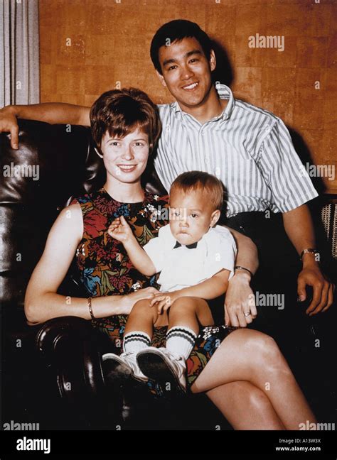 Bruce lee family hi-res stock photography and images - Alamy