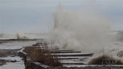 4-13-2020 Erie, PA - Major Waves on Bay/Lake Erie Seiche Leads to Flooding - High Wind Warning ...