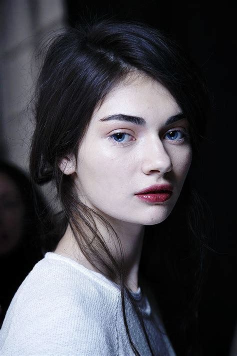 From Bleached to Bold — See the Best Eyebrow Looks From the Runways | Hair pale skin, Black hair ...