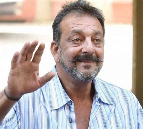 Sanjay Dutt Is Diagnosed With Cancer | Reviewit.pk