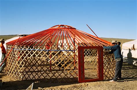 File:Yurt-construction-2.JPG - Wikimedia Commons