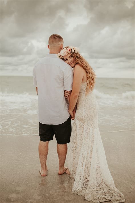 Beautiful Beach Elopement in Florida | Prewedding photography beach, Beach wedding photography ...