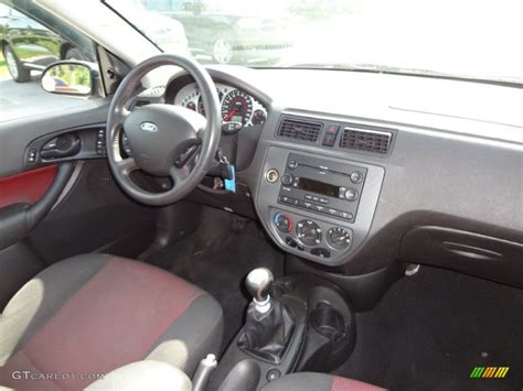 2005 Ford focus interior colors