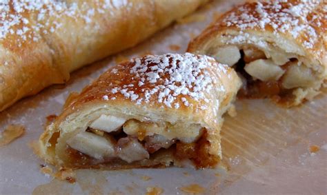 Apple Strudel | Cooking Mamas