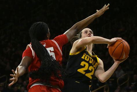 Caitlin Clark points tracker: Iowa star moves closer to all-time scoring record