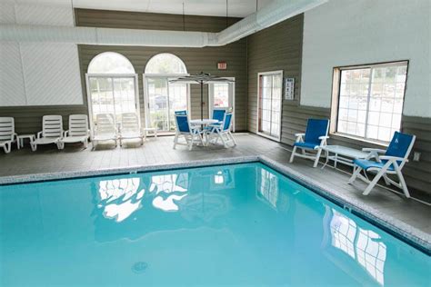 11 Best Hotels with Indoor Pool in Michigan 2024 - WOW Travel