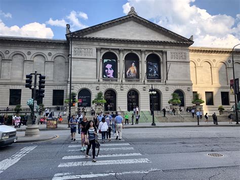 Chicago Art Institute | Chicago art, Art institute of chicago, Street view