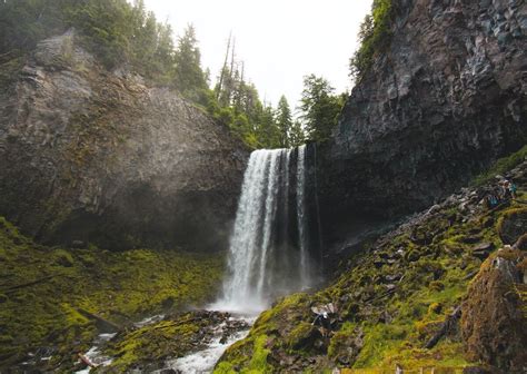 13 of the Most Mind-Blowing Hikes Around Portland