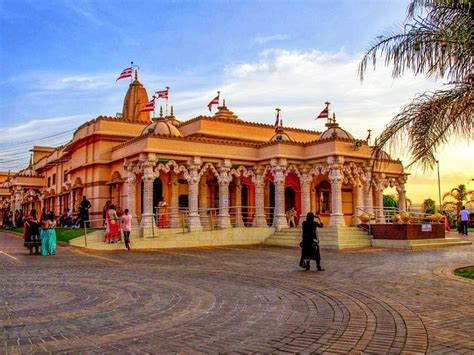 Shri Swaminarayan Temple, Lenasia, South Africa : r/hinduism