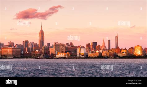 New York skyline at sunset Stock Photo - Alamy