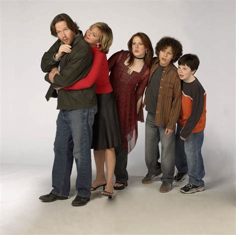 Grounded for Life Cast - Season 3 - Grounded For Life Photo (38514334 ...