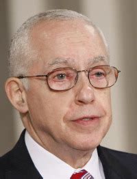 BC Law School will not bestow honor on Mukasey - The Boston Globe