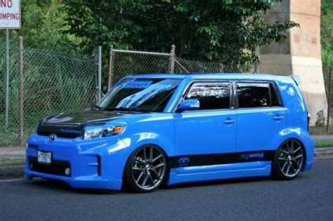 Photo Image Gallery & Touchup Paint: Scion XB in Voodoo Blue (8T6)