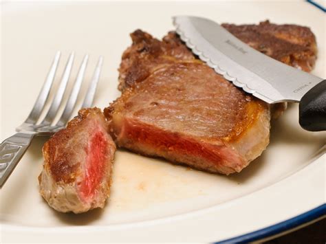 How to Cook Medium Rare Steak: 14 Steps (with Pictures) - wikiHow