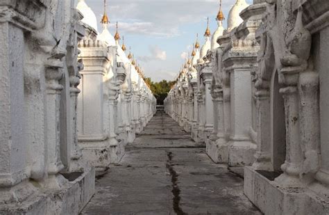 Kuthodaw Pagoda And The World's Largest Book | Amusing Planet