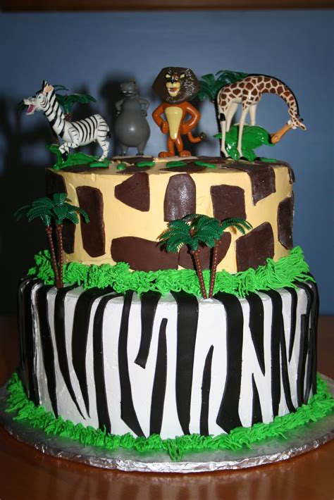 CAKES AND MORE: Madagascar cake