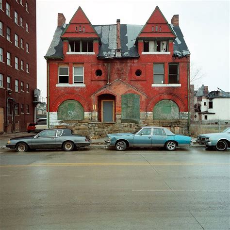 42 Staggering Photos Of Abandoned Detroit Today