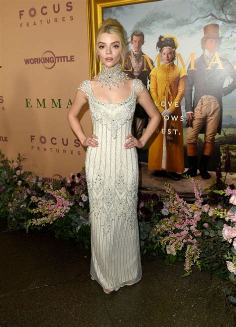 Anya Taylor-Joy Wore A Vintage Wedding Dress To The 'Emma' Premiere ...