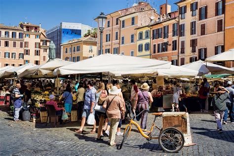 Piazza Campo de' Fiori in Rome - Explore the Field of Flowers – Go Guides